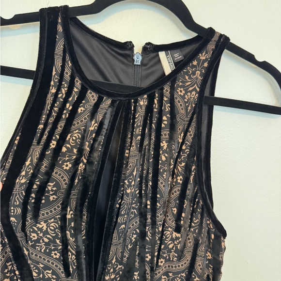 Topshop Patterned Jumpsuit with Peekaboo Keyhole, Wide Leg - Picture 2 of 7